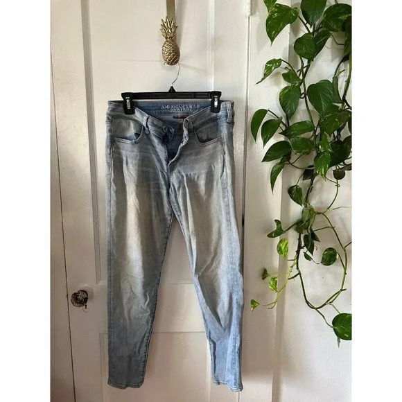 American Eagle Women’s size 12 blue jeans - Picture 1 of 8